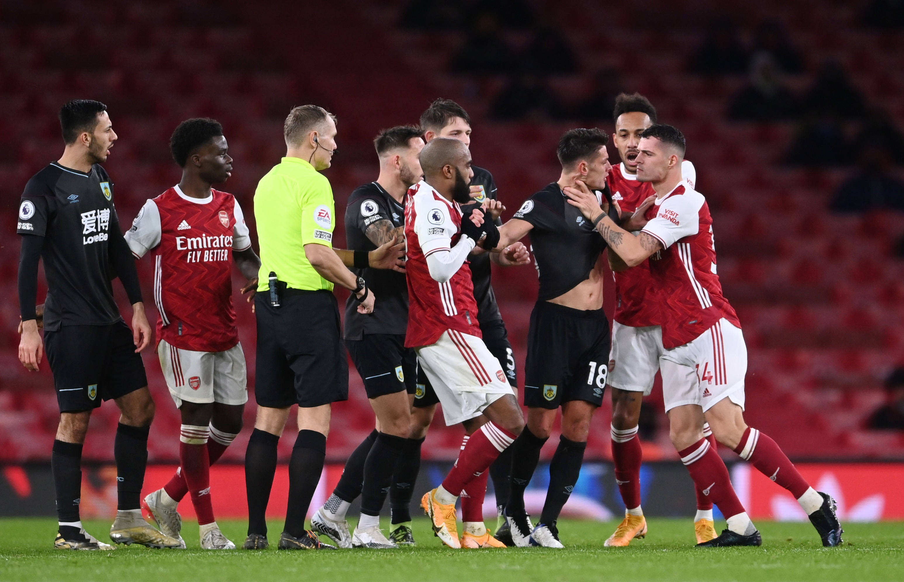 他与前队长 他与前队长